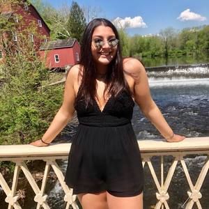 Meet your Posher, Michele